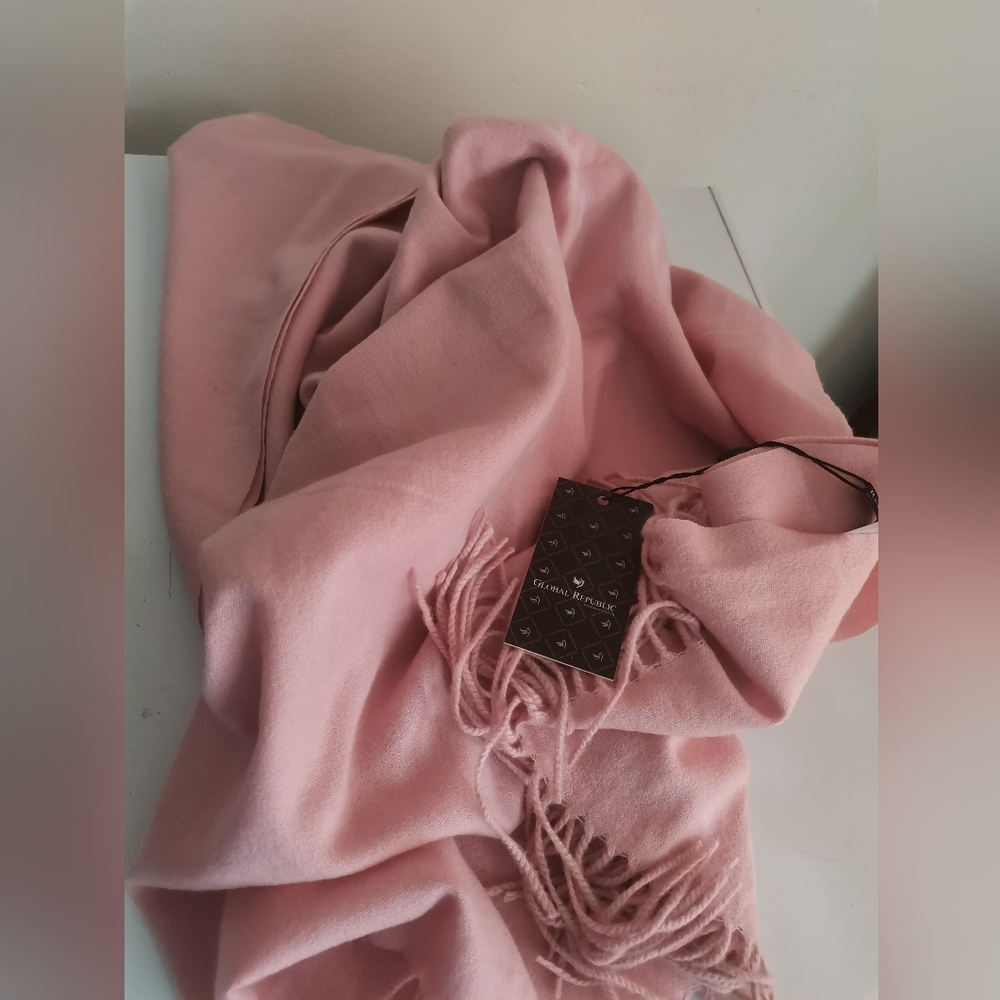 NWT Global Republic Scarf